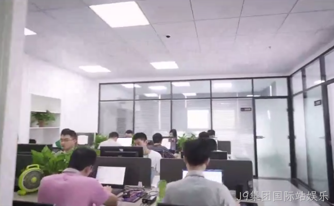 J9集团国际站娱乐企业为什么要做定制小程序？2026本地商家开发选型全解析